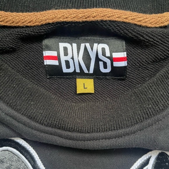 BKYS Embroidered Black Lucky Charm Bunny Rabbit Black Crew Neck Men’s Size L - Picture 3 of 7